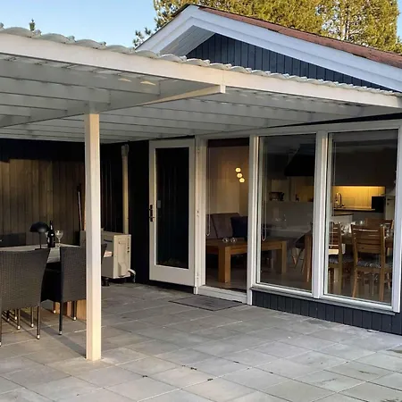 Vakantiehuis Cozy Summer House By The Ostersobadet,